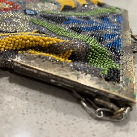 Vintage Beaded Art Deco 1920’s Clip Purse with Chain - Picture 14 of 15
